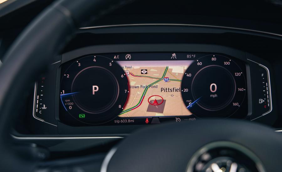 Панель приборов Volkswagen Tiguan R-Line 2017 года  (NA) (фото 41 из 43)